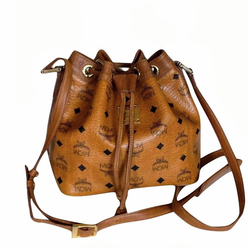 MCM BUCKET BAG